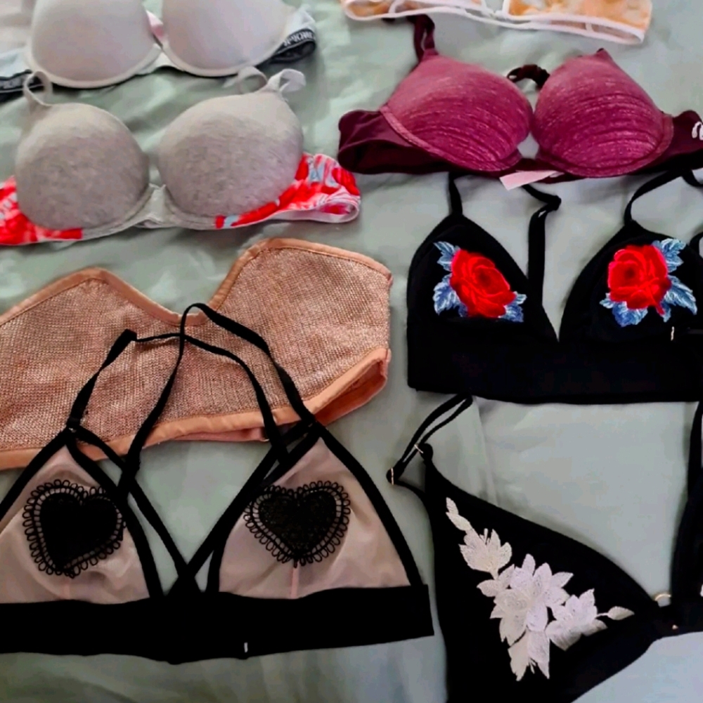 Lot of Victoria secret and pink bras
